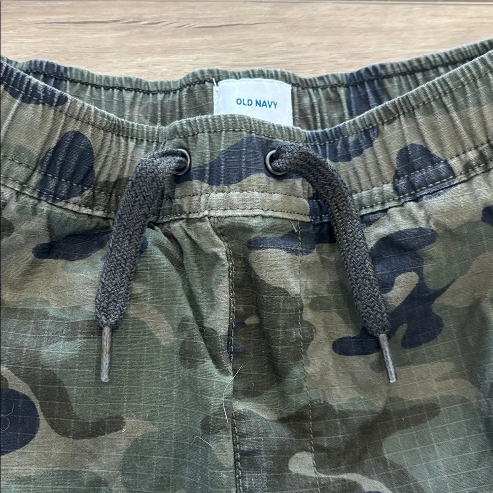 Old Navy Kids Camouflage Cargo jogger Pants size large 10-12